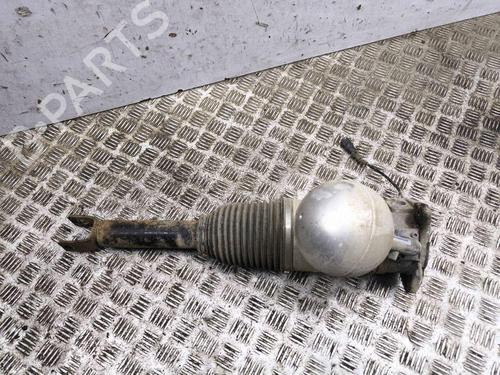 Used Right rear shock absorber Right rear shock absorber VW PHAETON (3D1, 3D2, 3D3, 3D4, 3D6, 3D7, 3D8, 3D9) 3.0 V6 TDI 4motion (240 hp) 39957059 39957059