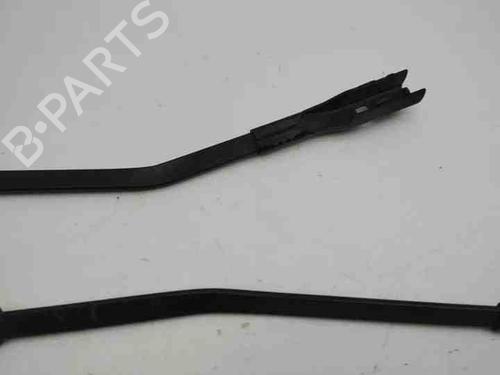 Front windshield wiper arm AUDI A1 Sportback (8XA, 8XF) 1.0 TFSI | BP28863992C143