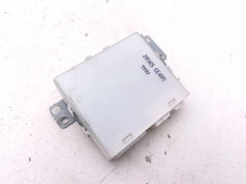 Used Electronic module NISSAN 350Z Roadster (Z33) 3.5 (AAZ33) (280 hp) 31084388