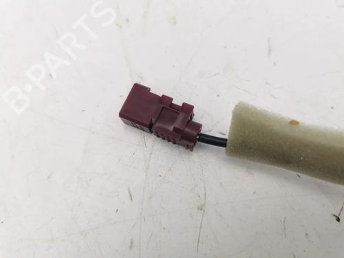Antenne/Base RENAULT CLIO II Hatchback Van (SB0/1/2_) 1.2 (SB0A, SB0F, SB1K, SB2D) | BP36208699C140 - Image 4