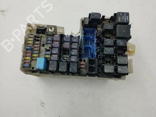 Used Fuse box Fuse box 28841731 28841731