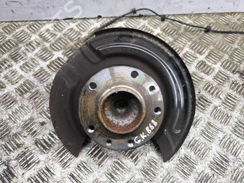 Used Left rear steering knuckle Left rear steering knuckle NISSAN JUKE (F16_) 1.0 (114 hp) 40288587 40288587