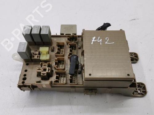 Used Fuse box TOYOTA COROLLA Verso (_E12_) 2.0 D-4D (CDE120_) (116 hp) 28858338