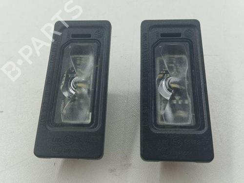 Used Licence plate light SEAT ARONA (KJ7, KJP) 1.0 TSI (116 hp) 28855590