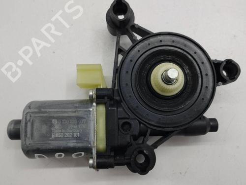 Moteur de lève-vitre avant gauche AUDI A3 Sportback (8VA, 8VF) 2.0 TDI (150 hp) 28904401