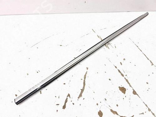 Used Door moulding trim Door moulding trim RENAULT MEGANE IV Hatchback (B9A/M/N_) 1.2 TCe 130 (B9MR) (130 hp) 40282983 40282983