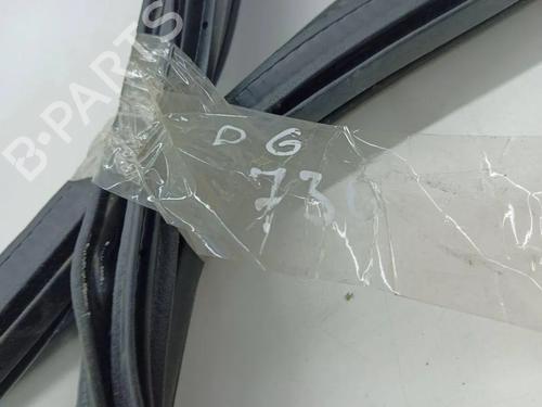 Gummiliste SEAT ATECA (KH7, KHP) 1.4 TSI | BP36328939C142 - Image 5