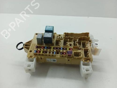Used Fuse box Fuse box 33224040 33224040
