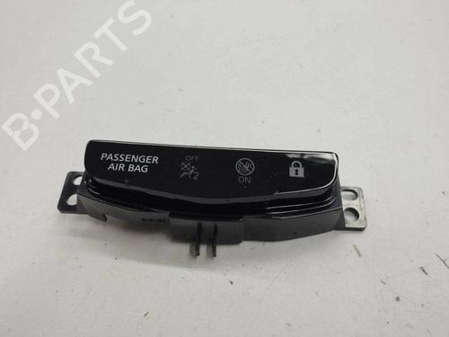 Used Switch Switch NISSAN JUKE (F16_) DIG-T 117 (117 hp) 40206455 40206455
