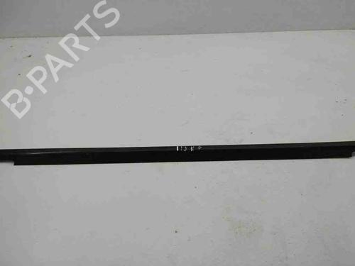 Dørliste PEUGEOT 4007 (VU_, VV_) 2.2 HDi (156 hp) 28903091