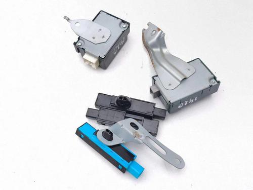 Electronic module LEXUS IS II (_E2_) 220d (ALE20) | BP37699229M83  - Image 6