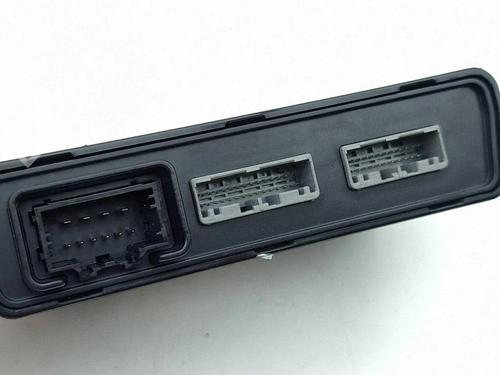 Electronic module TESLA MODEL S (5YJS) 70D AWD | BP37685584M83 - Image 3