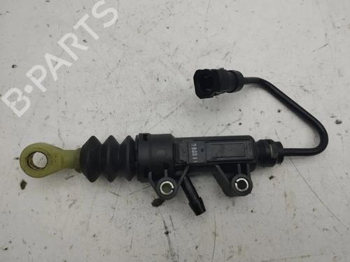 Used Clutch slave cylinder Clutch slave cylinder 33644610 33644610