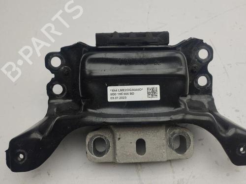 Used Engine mount AUDI A3 Sportback (8VA, 8VF) 1.0 TFSI (115 hp) 28899939