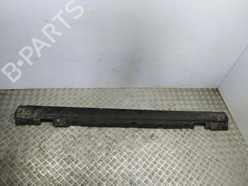 Used Right sideskirt Right sideskirt 33877813 33877813