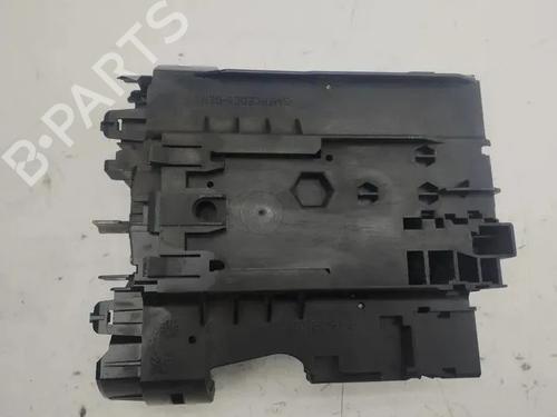 Used Fuse box Fuse box 28841616 28841616