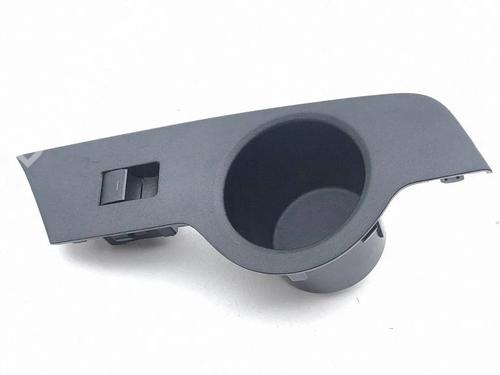 Used Right rear window switch Right rear window switch 38242354 38242354