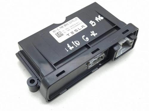 Used Electronic module Electronic module TESLA MODEL S (5YJS) 85D AWD (376 hp) 40194261 40194261