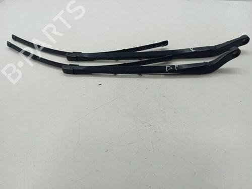 Used Front windshield wiper arm Front windshield wiper arm 38251287 38251287