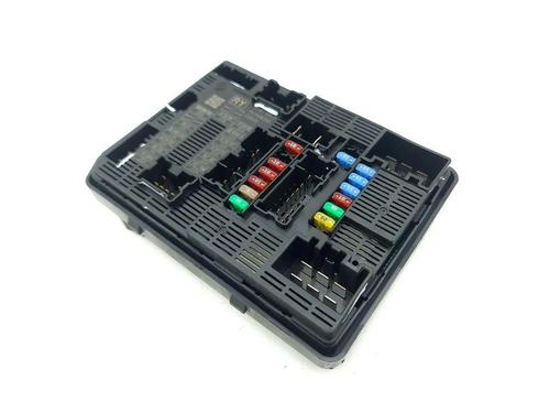 Used Fuse box Fuse box 33668167 33668167