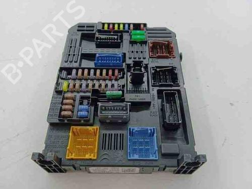 Used Fuse box OPEL MOKKA 1.2 (76) (131 hp) 28856085