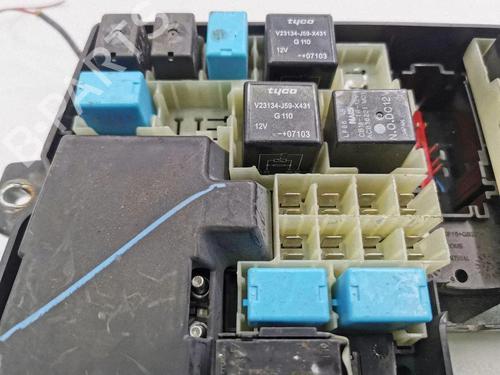 Fuse box MAZDA 3 (BK) 2.0 | BP38244884E1 - Image 8