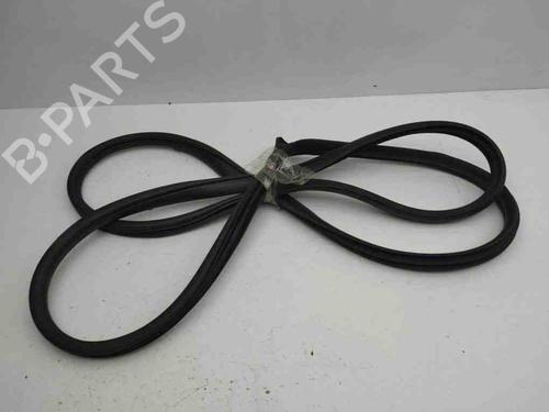 Used Rubber door seal HYUNDAI i40 I CW (VF) 1.7 CRDi (116 hp) 28900272