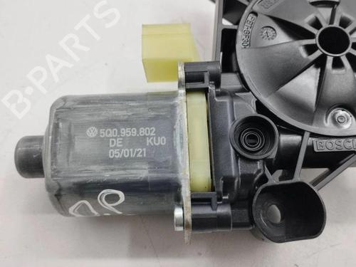 Left front window motor AUDI A3 Sportback (8VA, 8VF) 2.0 TDI | BP28904417E21