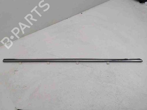 Used Door moulding trim OPEL ANTARA A (L07) 2.0 CDTI 4x4 (150 hp) 28891187