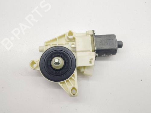 Vindusheismotor venstre foran MERCEDES-BENZ B-CLASS Sports Tourer (W246, W242) B 180 CDI / d (246.212) (109 hp) 28893654