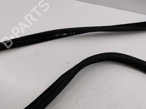 Rubber door seal LAND ROVER RANGE ROVER EVOQUE (L538) 2.2 D 4x4 | BP28898632C142 