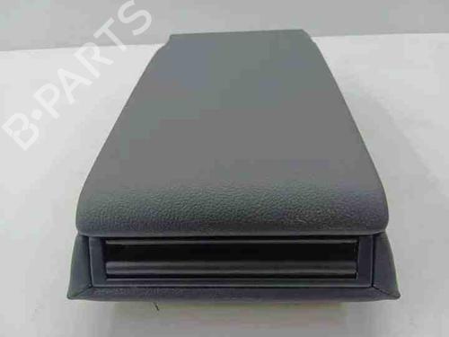 Used Armrest / Center console MERCEDES-BENZ C-CLASS (W204) C 200 CDI (204.007, 204.006) (136 hp) 28845561