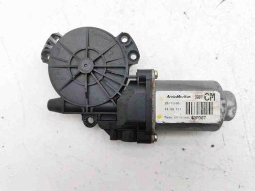 Used Left front window motor HYUNDAI SANTA FÉ II (CM) 2.2 CRDi 4x4 (155 hp) 28887006