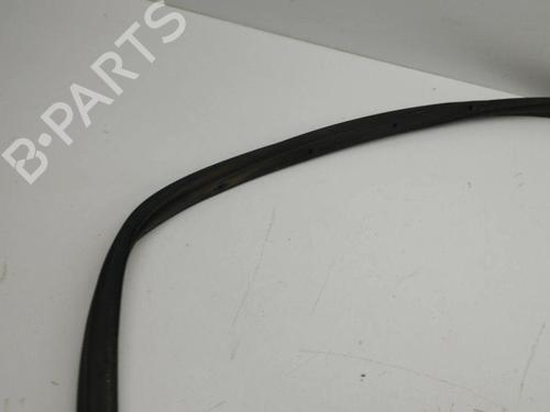 Rubber door seal TESLA MODEL S (5YJS) 60 | BP28900728C142 