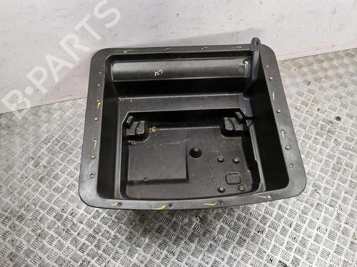 Vano posta oggetti Vano posta oggetti MASERATI QUATTROPORTE V 4.2 (400 hp) 33880781 33880781