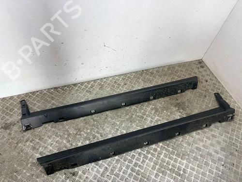 Used Left sideskirt Left sideskirt 38251480 38251480