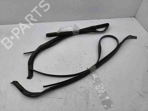 Rubber door seal TESLA MODEL S (5YJS) 60 | BP28900795C142 