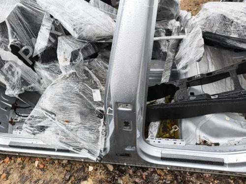 Używane Próg lewy VW PASSAT B8 Variant (3G5, CB5) 1.6 TDI (120 hp) 28854836
