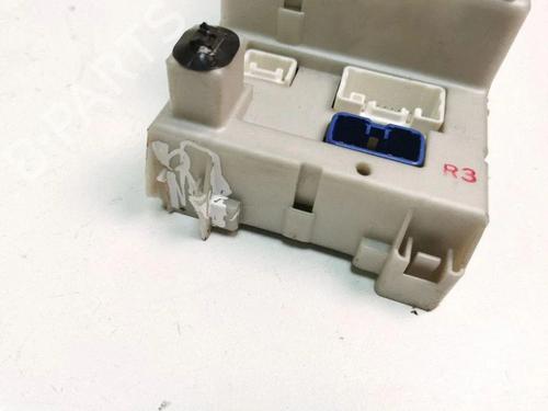 Fuse box TOYOTA RAV 4 II (_A2_) 2.0 D 4WD (CLA20_, CLA21_, CLA20R, CLA21R) | BP40207717E1 - Image 8