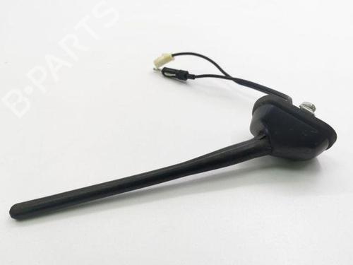 Used Antenna/Base MITSUBISHI OUTLANDER II (CW_W) 2.2 DI-D 4WD (156 hp) 28847644