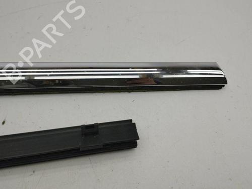 Door moulding trim TESLA MODEL S (5YJS) 60 | BP28900731C150 