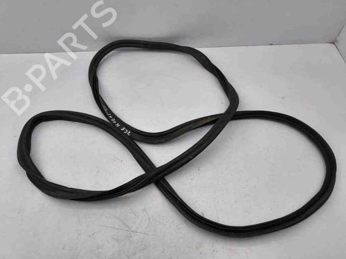 Used Rubber door seal VW T-ROC (A11, D11) 1.0 TSI (116 hp) 28899627