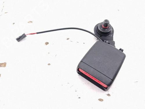 Używane Klamra pasa bezpieczeństwa Klamra pasa bezpieczeństwa BMW X2 (U10) iX2 eDrive 20 (204 hp) 39884989 39884989