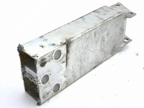 Støtfangerbærejern Støtfangerbærejern 38244299 38244299