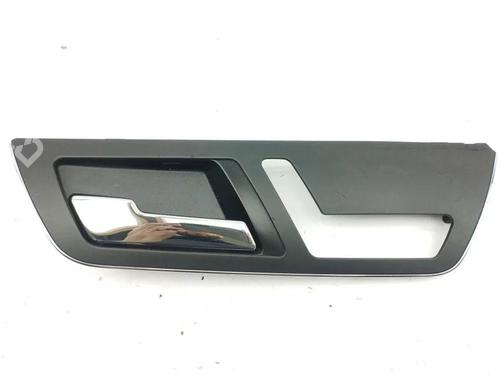 Used Rear left interior door handle Rear left interior door handle 28895818 28895818