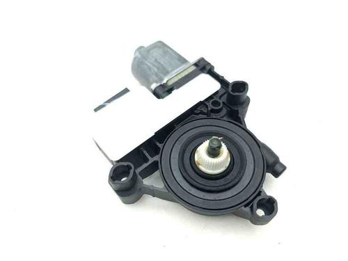 Rudehejsemotor bagstkærm højre SEAT ARONA (KJ7, KJP) 1.0 TSI (116 hp) 28876936