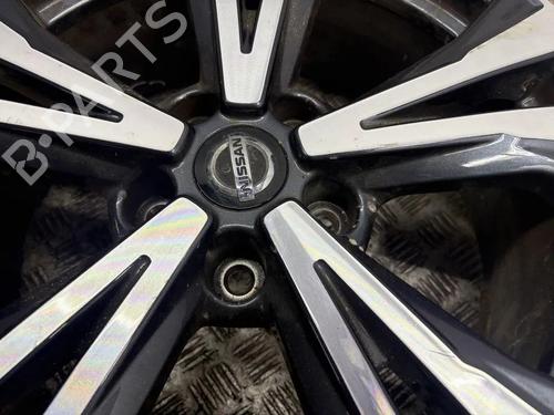 Used Step NISSAN QASHQAI II (J11, J11_) 1.3 DIG-T (140 hp) 30643675