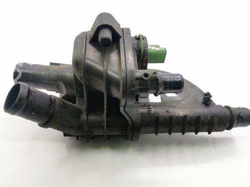 Used Thermostat housing PEUGEOT 5008 (0U_, 0E_) 1.6 HDi (112 hp) 28887370