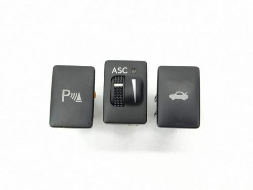 Used Switch Switch LEXUS IS III (_E3_) 300h (AVE30_, AVE30R) (223 hp) 40206320 40206320