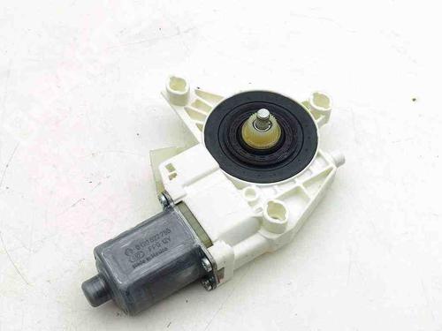 Used Right rear window motor MERCEDES-BENZ M-CLASS (W166) ML 250 CDI / BlueTEC 4-matic (166.004, 166.003) (204 hp) 28907479
